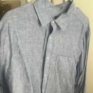 Untuckit Button up shirt